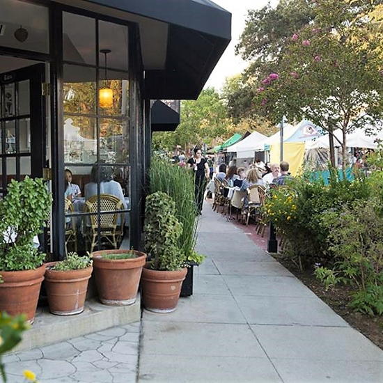 Bistro de la Gare (courtesy) - Dining next to the South Pasadena Farmers Market