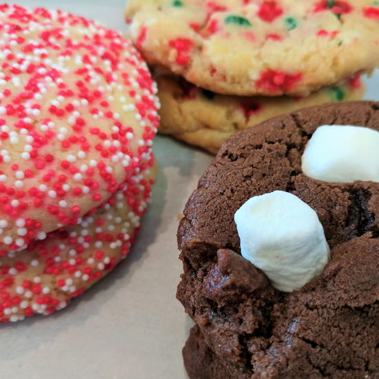 Cookie Good - Candy Cane, Cap’n Crunch’s Christmas Crunch, Hot Chocolate (Foodzooka)